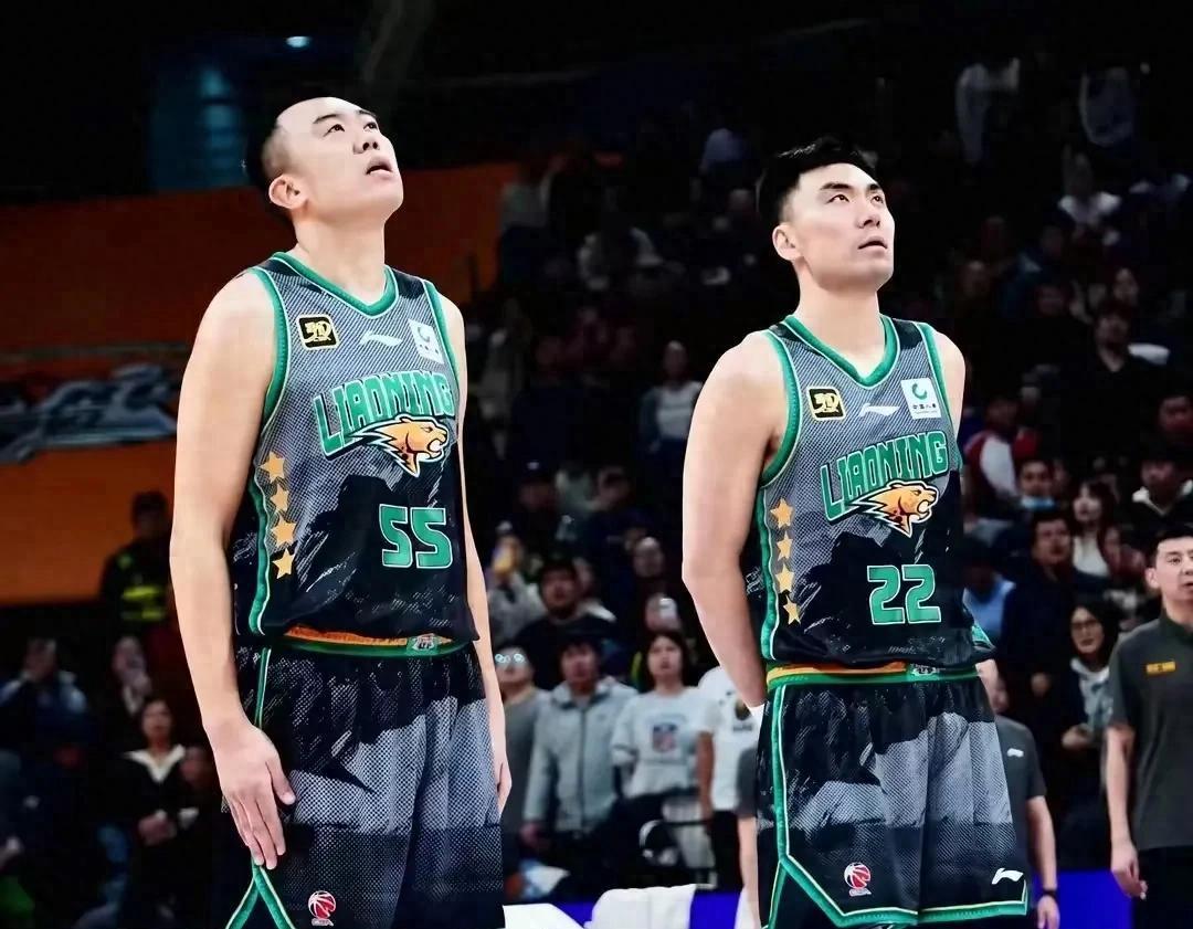 日本网球队绝地反击法国网球队,费德勒三分雨点燃全场的简单介绍 日本网球队绝地反击法国网球队,费德勒三分雨点燃全场的简单介绍