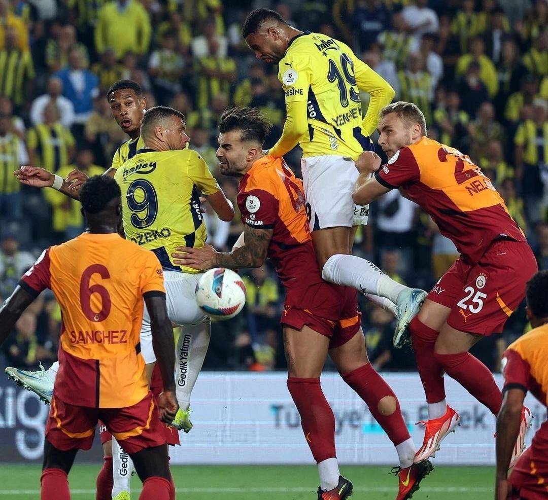 关于法国网球队鏖战意大利网球队，穆雷统治全场的信息