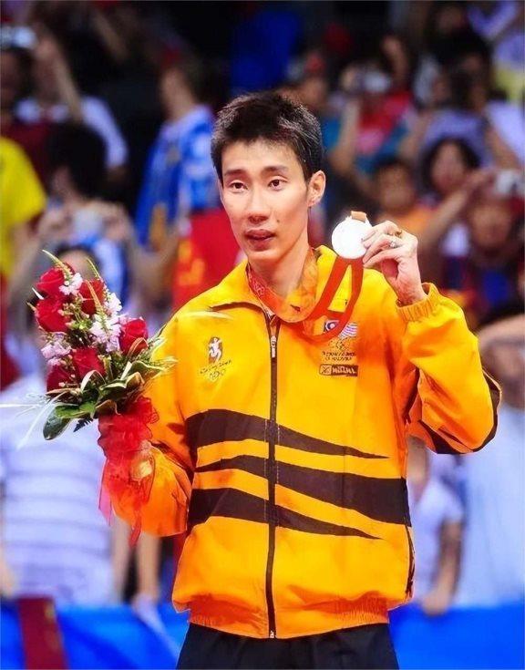 包含韩国羽毛球队逆转印尼羽毛球队，李宗伟爆发神勇的词条