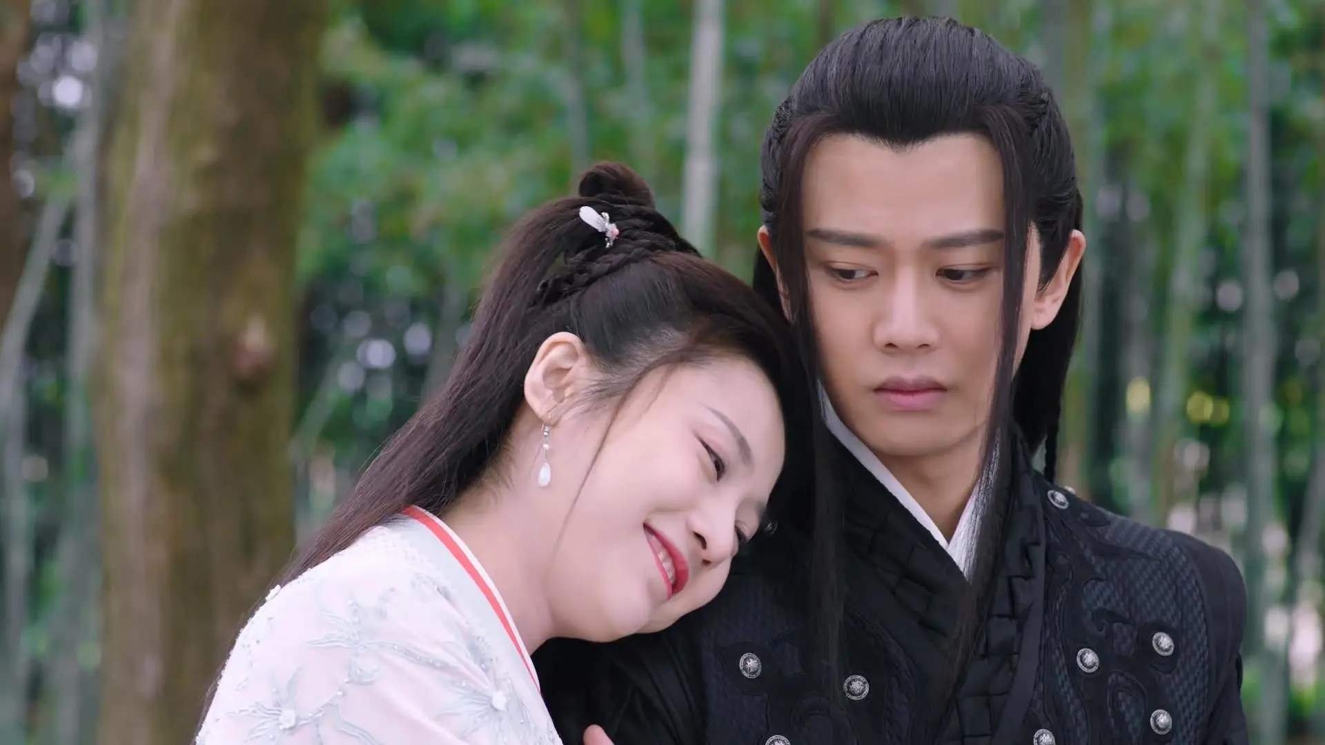 开云体育-鏖战银箭，拉塞尔绝杀点燃赛场，哈斯挑战旧王权