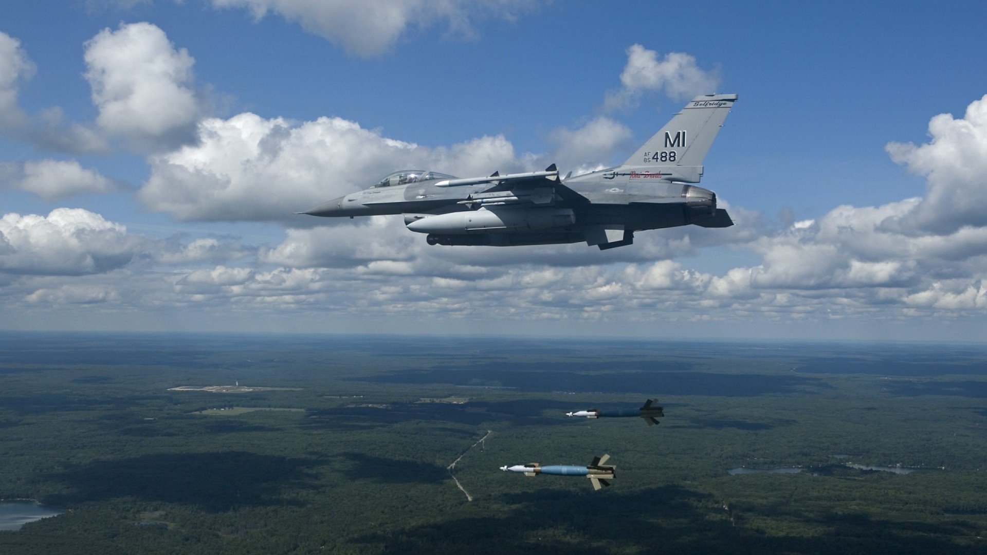开云体育官网-当足球冷门遇见赛道黑马，规则颠覆者的狂欢夜
