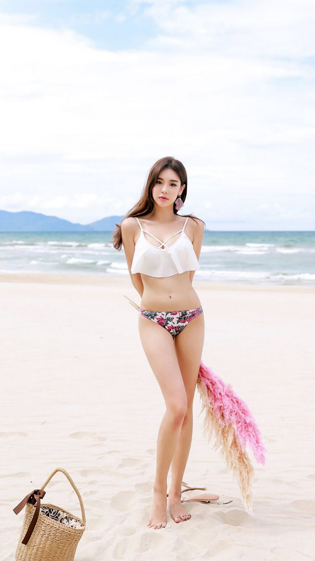 欧冠半决赛焦点战，几内亚冷锋吹倒荷兰风车，移民足球改写欧洲版图