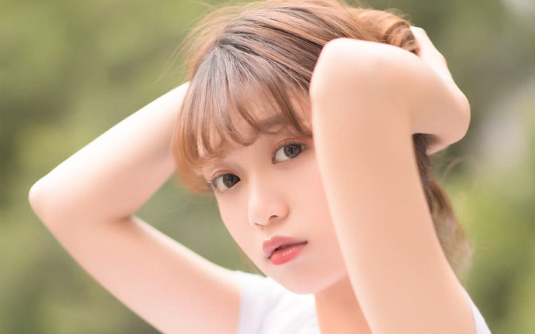 旧日质疑今夜沉寂，德甲争冠战铸就金玟哉的后防传奇